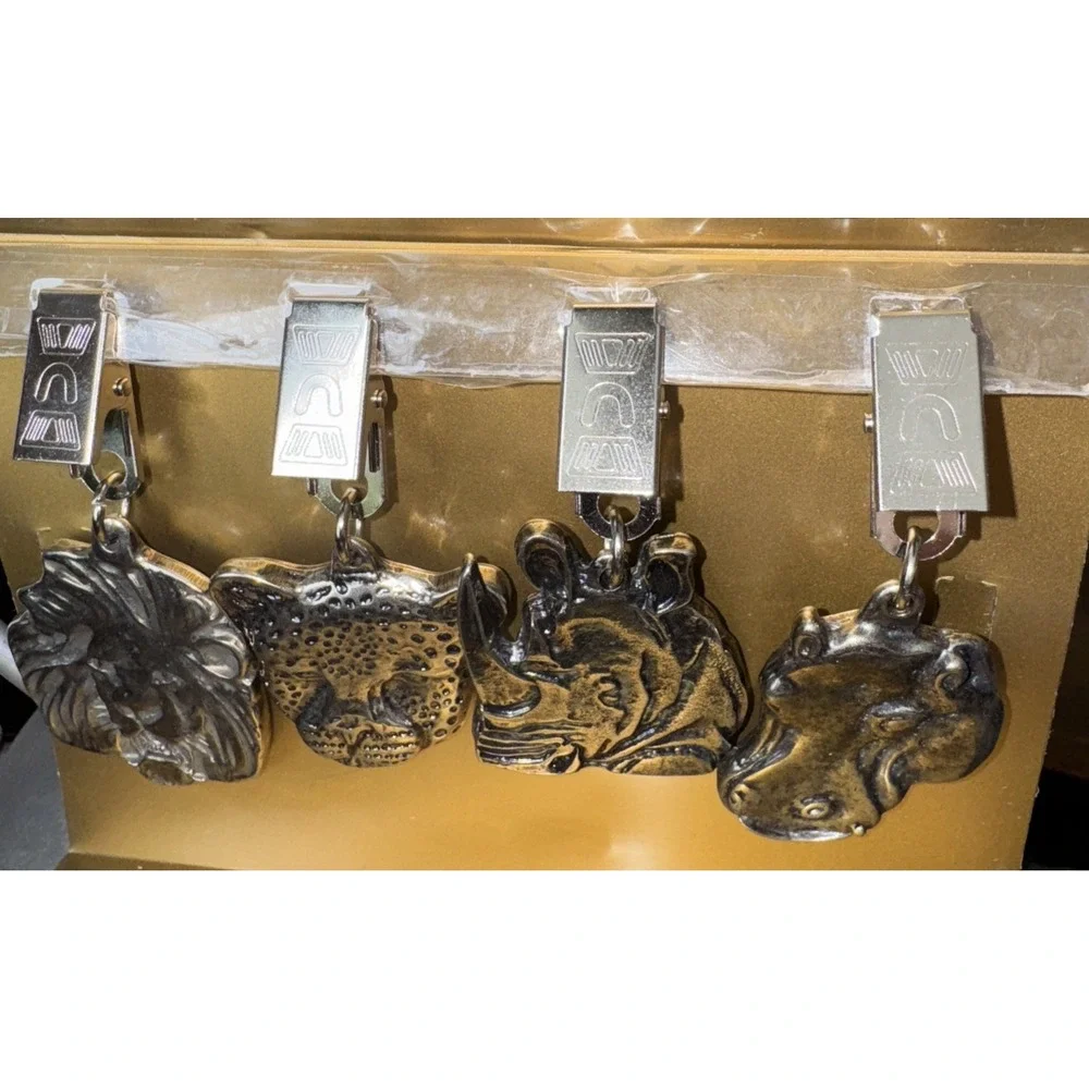 Cast Tablecloth Clips 4 Clamps Weight Tablecloth Holders African Safari Animals‎